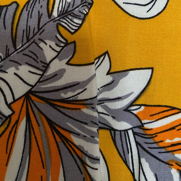 Sleeve-less high-low top. - Picture 5 of 5